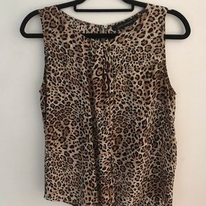 Sleeveless leopard print blouse